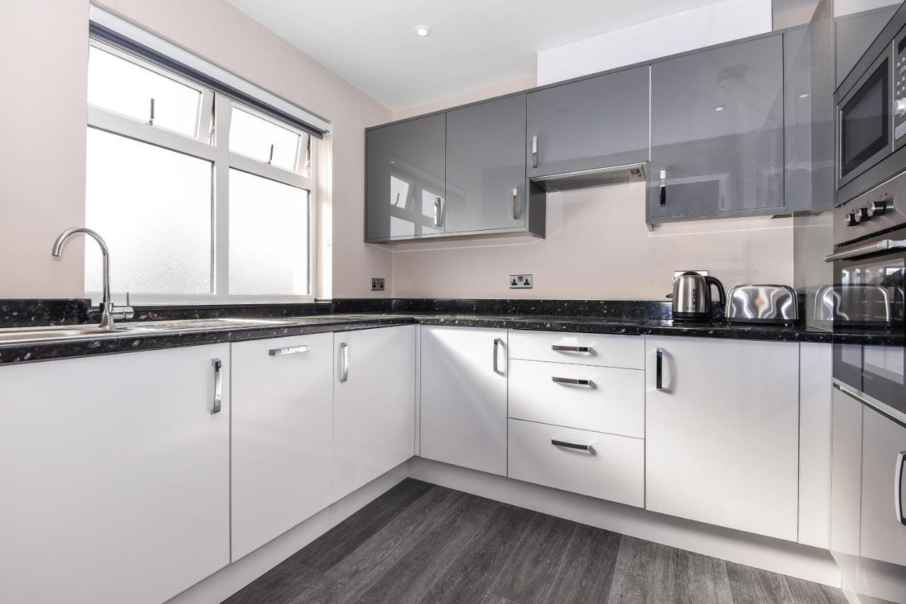Appartamento Magna House Egham Esterno foto