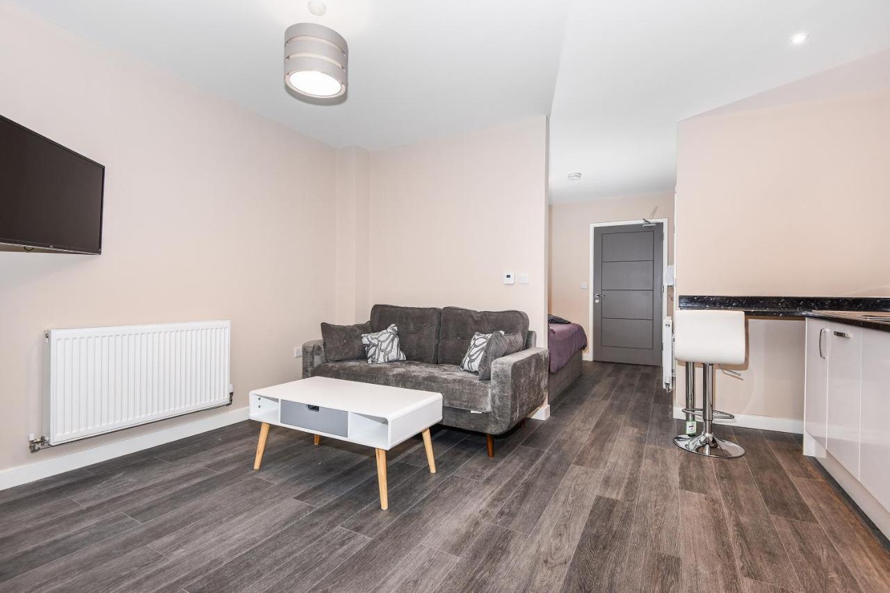Appartamento Magna House Egham Esterno foto