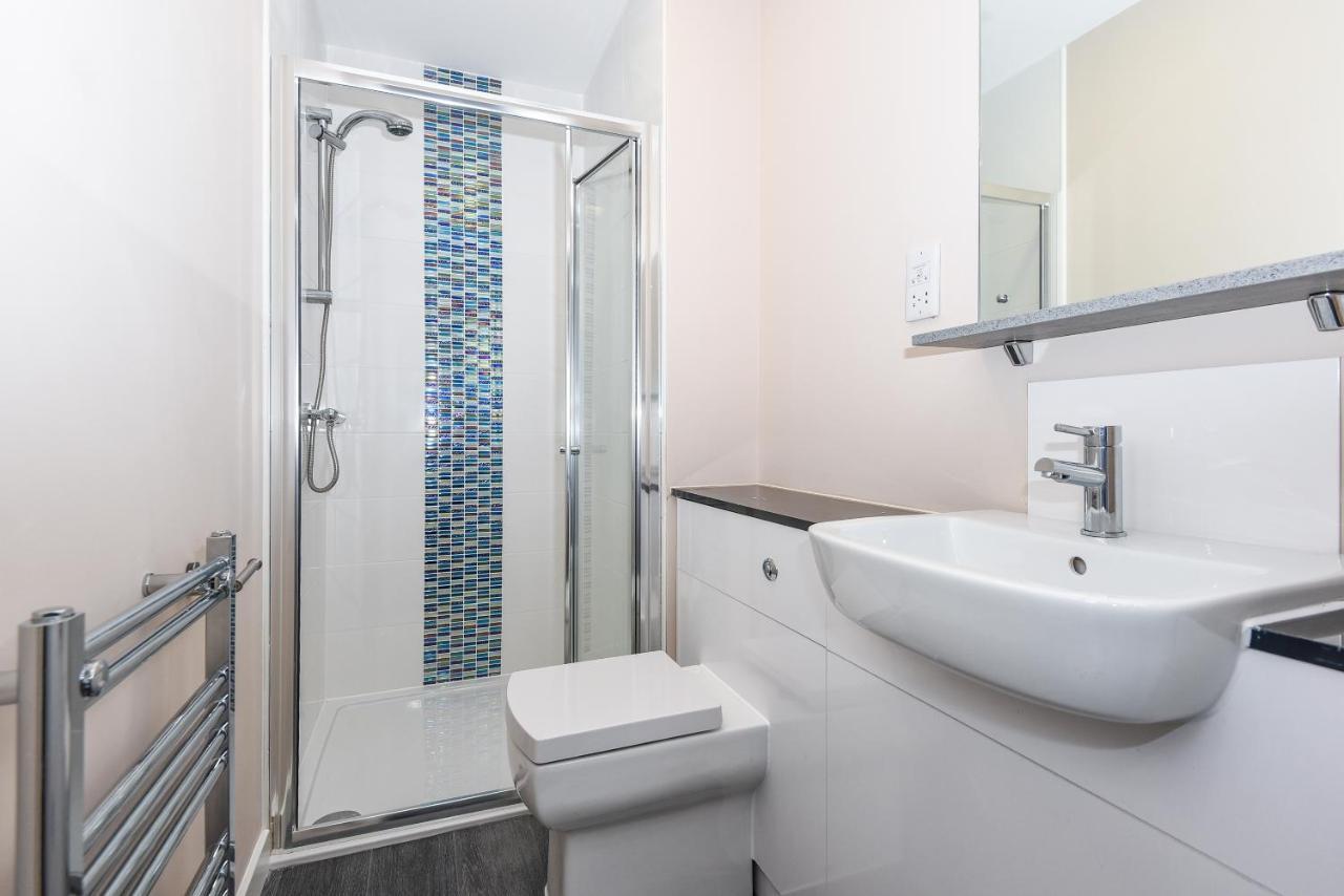 Appartamento Magna House Egham Esterno foto
